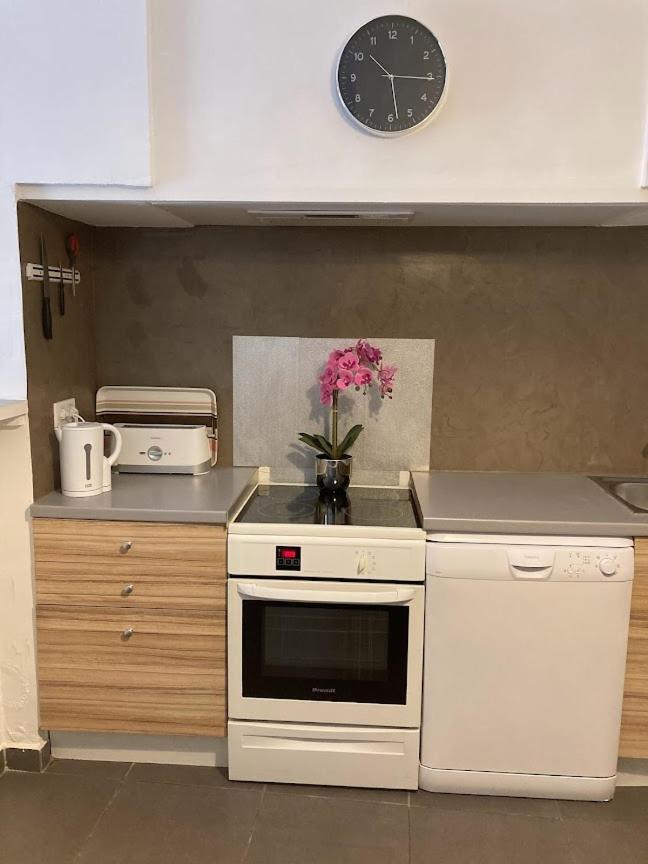 Bienvenue Chez Shiva Apartamento Châteauneuf-du-Pape Exterior foto
